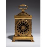 Courvoisier &amp; Comp Pendule de table en bronze doré Période Empire - France, début du 19e siècle