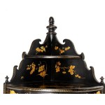 Wall-mounted corner cabinet in the Chinoiserie style - England, 19th century