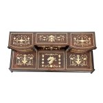 Bureau Mazarin incrusté d'ivoire - Italie, XIXe siècle