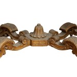 Paire de grandes consoles en bois sculpté et doré avec plateaux en marbre de style Louis XVI - 19e siècle