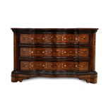 Commode ancienne avec plateau à lattes et incrustation d'os - Région Lombardie-Vénétie, XVIIIe siècle