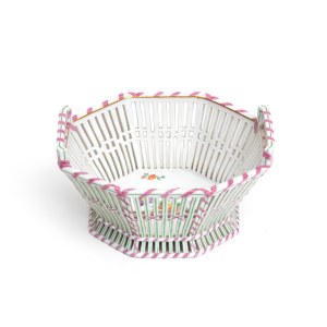 Porcelain wastebasket - Berlin, 19th century