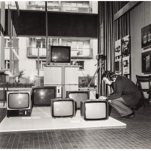 Irena Komar (nar. 1951), Výstava televizorů, 1973/2026