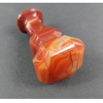 Stempelkolben aus Achat, T.P..