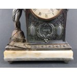 Art Nouveau clock with key