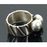 Ring with two balls, ORNO (172)