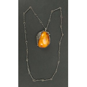 Pendant with amber, ref. MC (215)