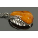 Pendant with amber, ref. MC (215)