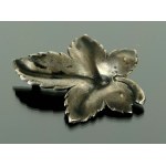 Brooch in the shape of a maple leaf, Joseph Fajngold (219)