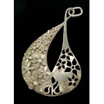 Pendant with floral motif, Warmet (235)