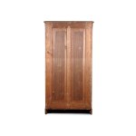 ELEGANTE VETRINA BIEDERMEIER, CON DESIGN ARCHITETTONICO