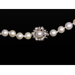 PEARL NECKLACE WITH GOLD CLASP, CLASP: 14 KT WHITE GOLD