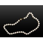 PEARL NECKLACE WITH GOLD CLASP, 14 KT YELLOW GOLD