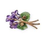 VIOLET BROOCH WITH AMETHYSTS, 14 KT YELLOW GOLD