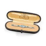 BAR BROOCH, CIRCA 1900