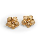 PAIR OF STUD EARRINGS, 1950S/1960S