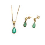 JEWELRY SET: NECKLACE AND EARRINGS, 14-KARAT YELLOW GOLD, MARKED; CLASP IN WHITE METAL