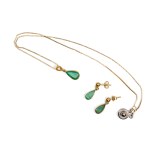 JEWELRY SET: NECKLACE AND EARRINGS, 14-KARAT YELLOW GOLD, MARKED; CLASP IN WHITE METAL