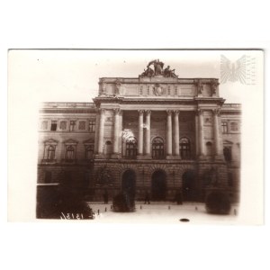 Seconda Repubblica Polacca, Leopoli (Lemberg/Leopolis) - Fotografia dell'edificio dell'Assemblea Nazionale della Galizia/Università di Jan Kazimierz - Fotografia tardiva (anni '80) da film conservato negli archivi di Leopoli