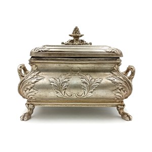 Box sugar bowl(Warsaw, early 20th century).