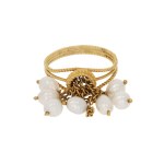 Ring decorated with pearl clutches, 20th century
