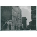 [Reconstruction of Warsaw] Old Town Square from the side of Ignacy Wyssogota Zakrzewski [photograph ca 1950].