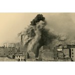 [WARSAW Uprising] Explosion of a shell in the Prudential Insurance Company building photo by Sylwester Braun a.k.a. Kris [photo / 1945].