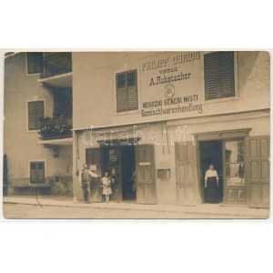 Merano, Meran (Südtirol); Philipp Dorigo vormals A. Rubatscher Gemischtwarenhandlung / Negozio generi misti / shop of A...