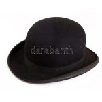 Wacha János kalapos mester által készített jó állapotú keménykalap, jelzett. /// Stiff hat in good condition...