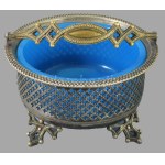 cca 1880-1900 Vajkínáló edény, opalinüveg betéttel. Ezüstözött alpakka, opalinüveg, osztrák vagy cseh, cca 1880-1900...