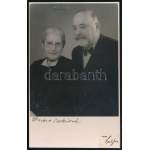 cca 1930-1940 Laub Juci (?-1985): Weiser Oszkár és Weiszer Oszkárné portréja, fotólap, 13x8 cm. Thorma János (1870-1937...