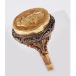 14K arany (Au) gyűrű, kalapos úr ábrázolásával. Dömötör Zoltán (1939-2015...