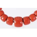 Verlauf elrendezésű korall nyaklánc arany 375 (Au) kapoccsal, jelzett, nyelves záródás, szemátmérő: 9,2-24,4 mm, h...