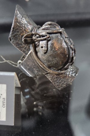 Marek ADAMUSIŃSKI, Tomasz SĘTOWSKI, Pierścionek MORION, Muzeum Wyobraźni, 2007