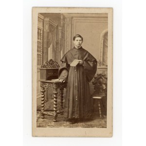 Warsaw, photo by Karol Beyer. Young clergyman (127)