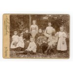 Siedlce, photo by Adolf and Eleonora Gancwol - Portrait of the family of a tsarist officer. Cabinet (254)