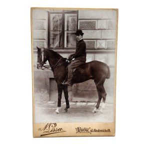 Portrait photograph CDV - Carte de visite - Aristocrat on horseback, Lviv turn of 19th/20th century [ Art Photographic Establishment N. Lissa formerly C.K. Henner Court Photographer ].