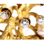 Gold pearl diamond brooch