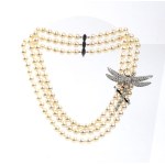 TIFFANY & CO.® Dragonfly-set: diamond platinum pair of earrings brooch and pearl necklace