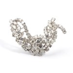 Diamond floral gold ribbon brooch