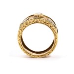 Gold diamond ring