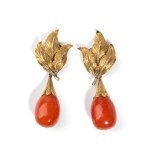 CERASUOLO CORAL DROP PAIR OF EARRINGS