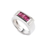 Rubies diamonds gold ring