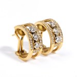 Diamond gold pair of earrings
