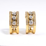 Diamond gold pair of earrings