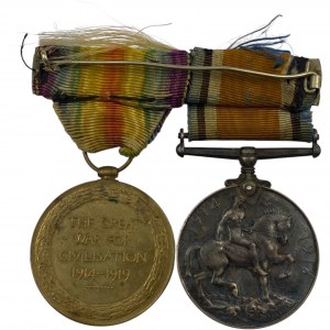 Great Britain WWI Pair to Machine Gun Corps