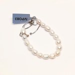 Silver bracelet with cultured freshwater pearls Kaori