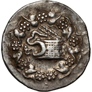 Greece, Mysia, Pergamon, 133-67 BC, Cystophoric Tetradrachm, ΦI