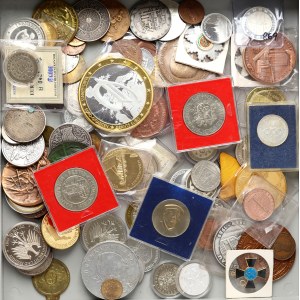 World, set of medals, tokens and replicas, (104 pieces)