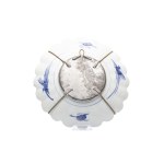 IMARI PORCELAIN PLATE | (JAPAN / JAPANESE 19TH CENTURY)